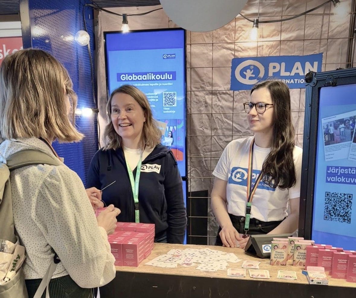 Plan esittelee materiaaleja messuilla